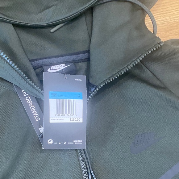 Nike Dark Gray Hoodie and Joggers Set - Picture 3 of 4